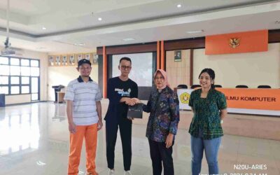 Momen Kebersamaan dalam Acara Pisah Sambut Pegawai Fakultas Ilmu Komputer