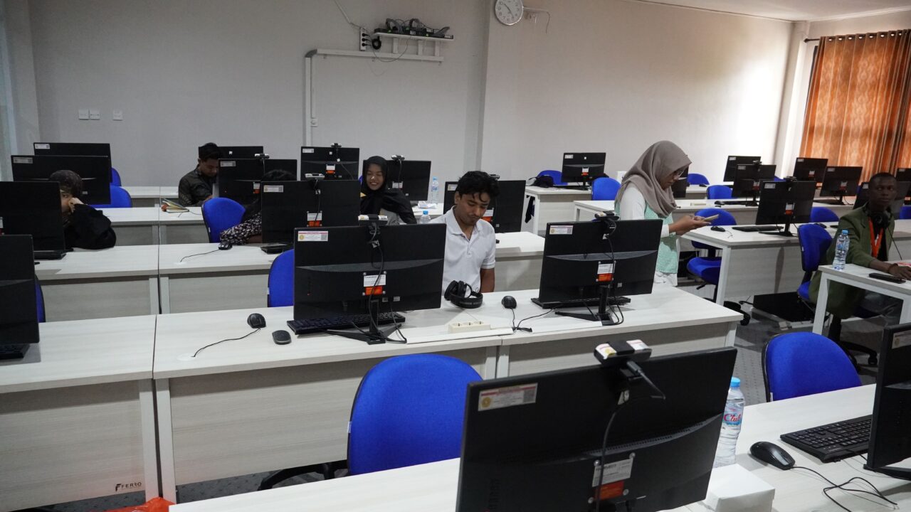 Peserta kelompok pertama saat mengikuti kegiatan BNSP Training and Certification di Laboratorium Insyde Lantai 3